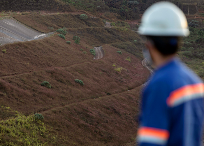 Anglo American, together with other mining companies publish paper on trade digitalisation