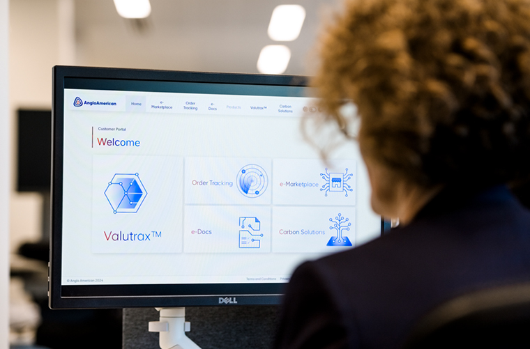 Valutrax
